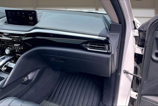 Used 2023 Acura MDX FWD w/ Technology Package image 16