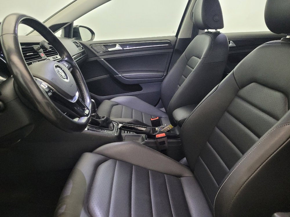 Used 2018 Volkswagen Golf SEL image 17