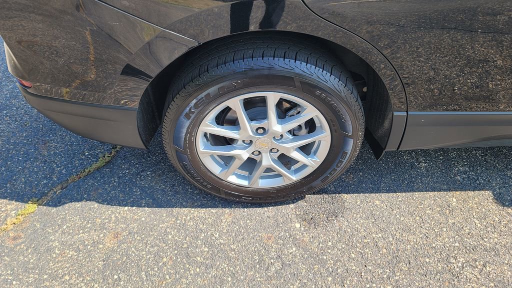 Used 2023 Chevrolet Equinox LT w/ Driver Convenience Package image 13