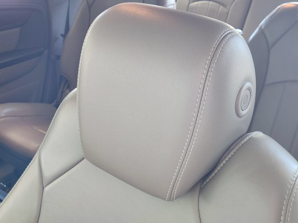 Used 2014 GMC Acadia Denali FWD image 23