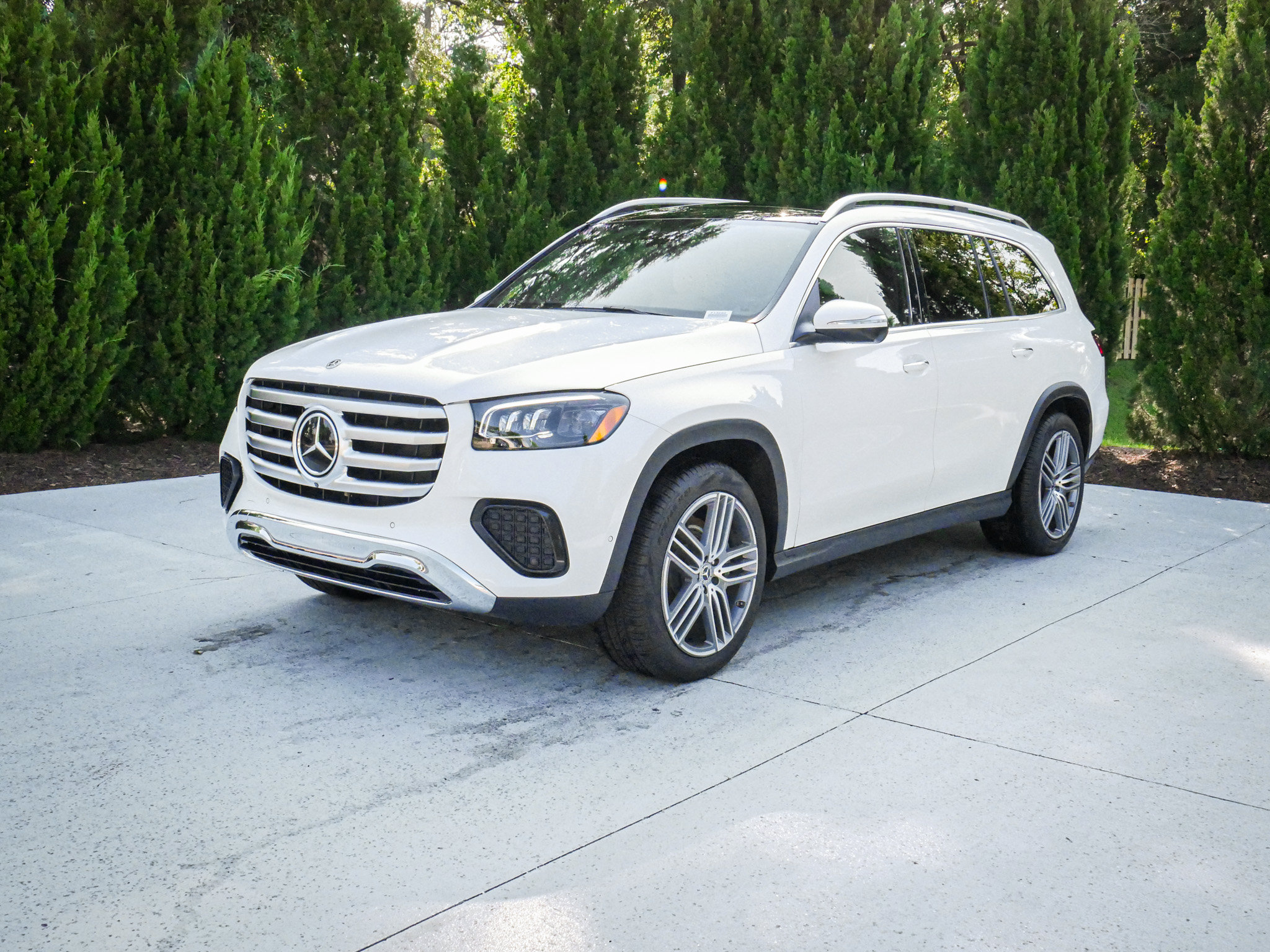 Used 2025 Mercedes-Benz GLS 450 4MATIC image 5
