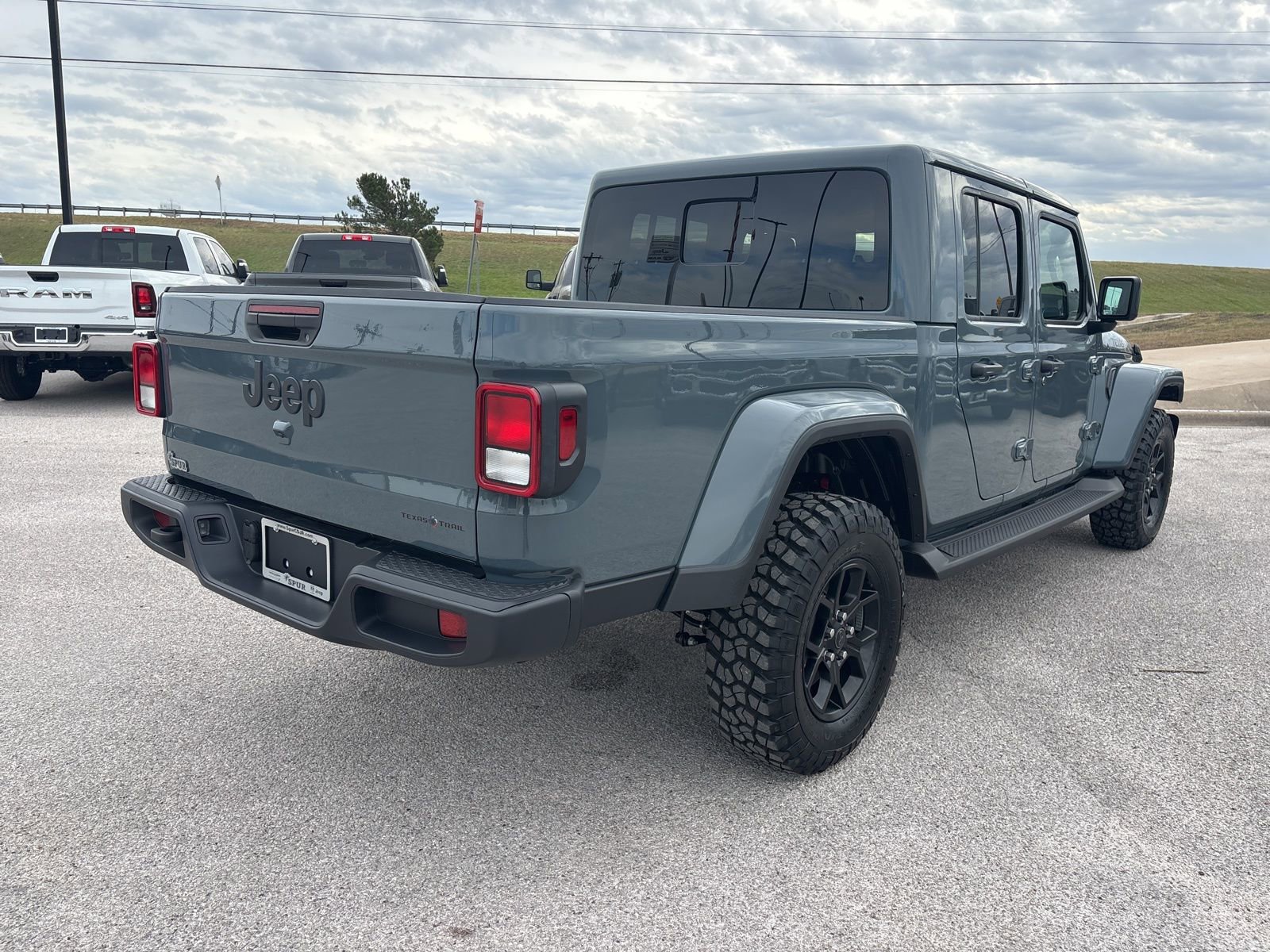 New 2026 Jeep Gladiator Mojave AWD/4WD image 6