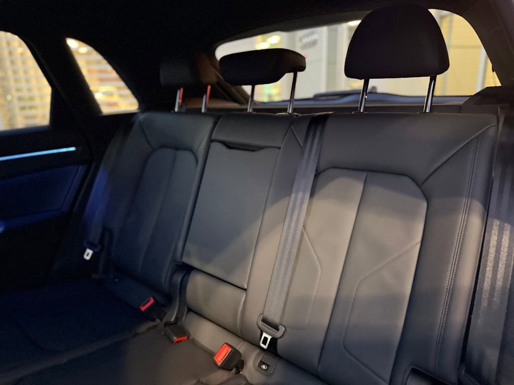 Used 2025 Audi Q3 2.0T Premium Plus w/ Premium Plus Package image 15