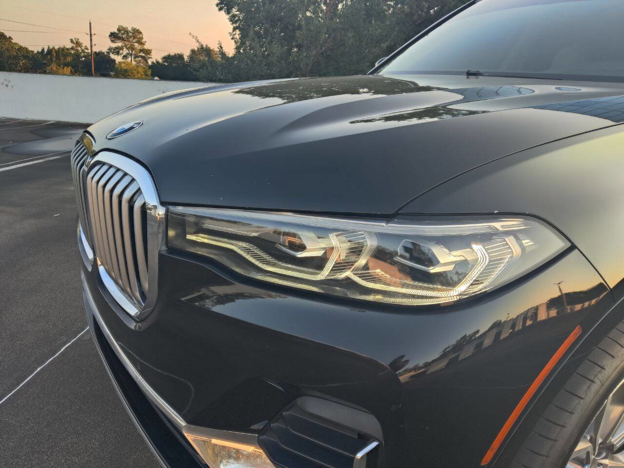 Used 2019 BMW X7 xDrive40i w/ Cold Weather Package image 12