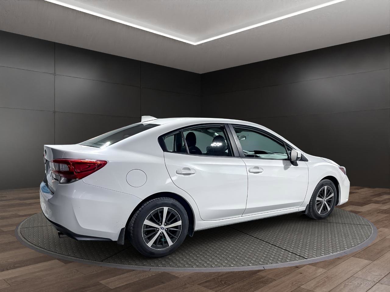 Used 2019 Subaru Impreza 2.0i Premium image 8