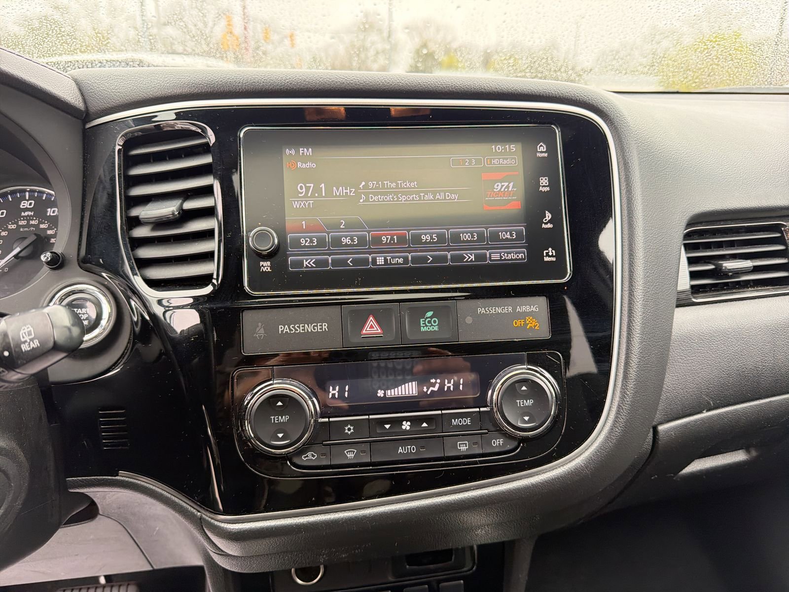 Used 2018 Mitsubishi Outlander LE image 30