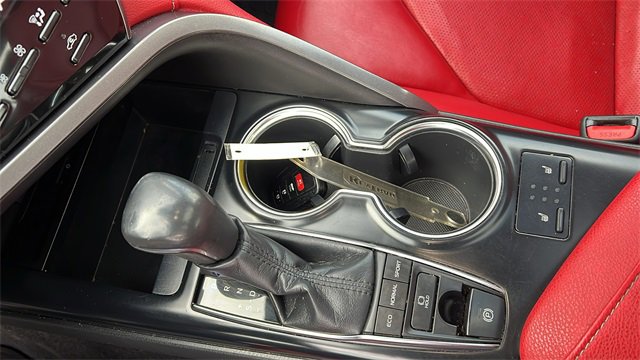 Used 2019 Toyota Camry XSE image 15