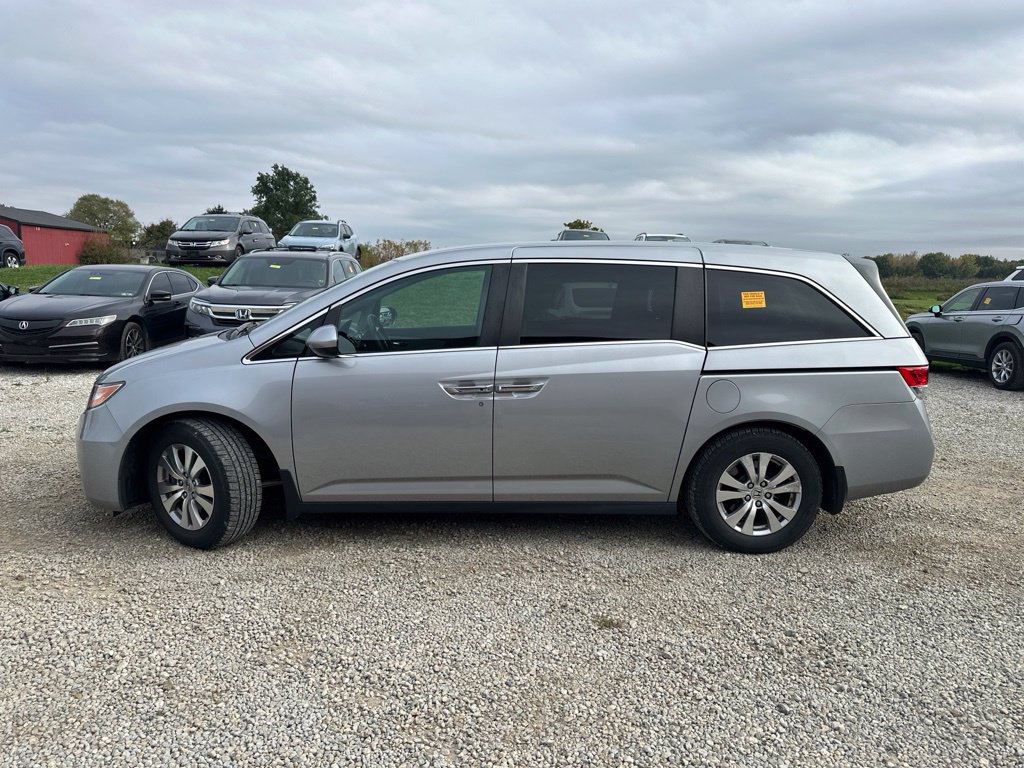 Used 2016 Honda Odyssey SE image 7