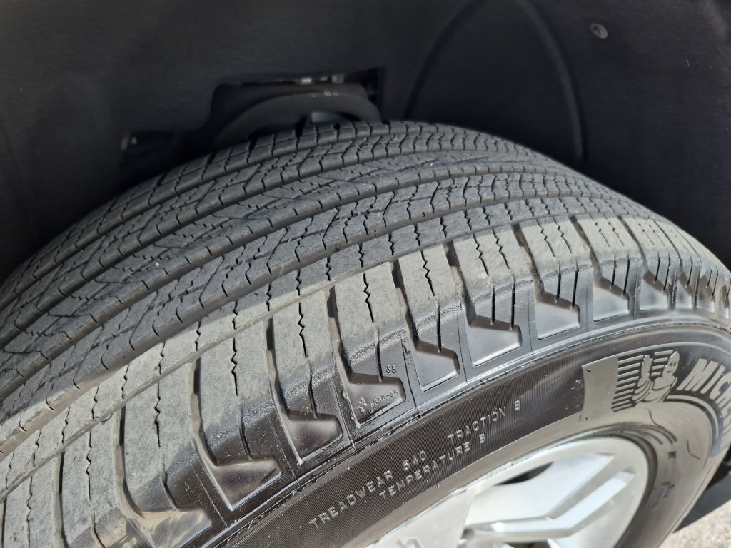 Used 2018 Chevrolet Tahoe LT RWD image 14