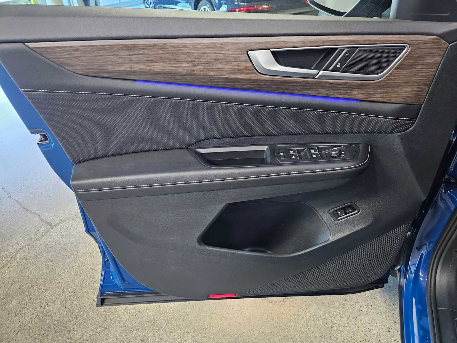 Used 2025 Volkswagen Atlas SEL image 22