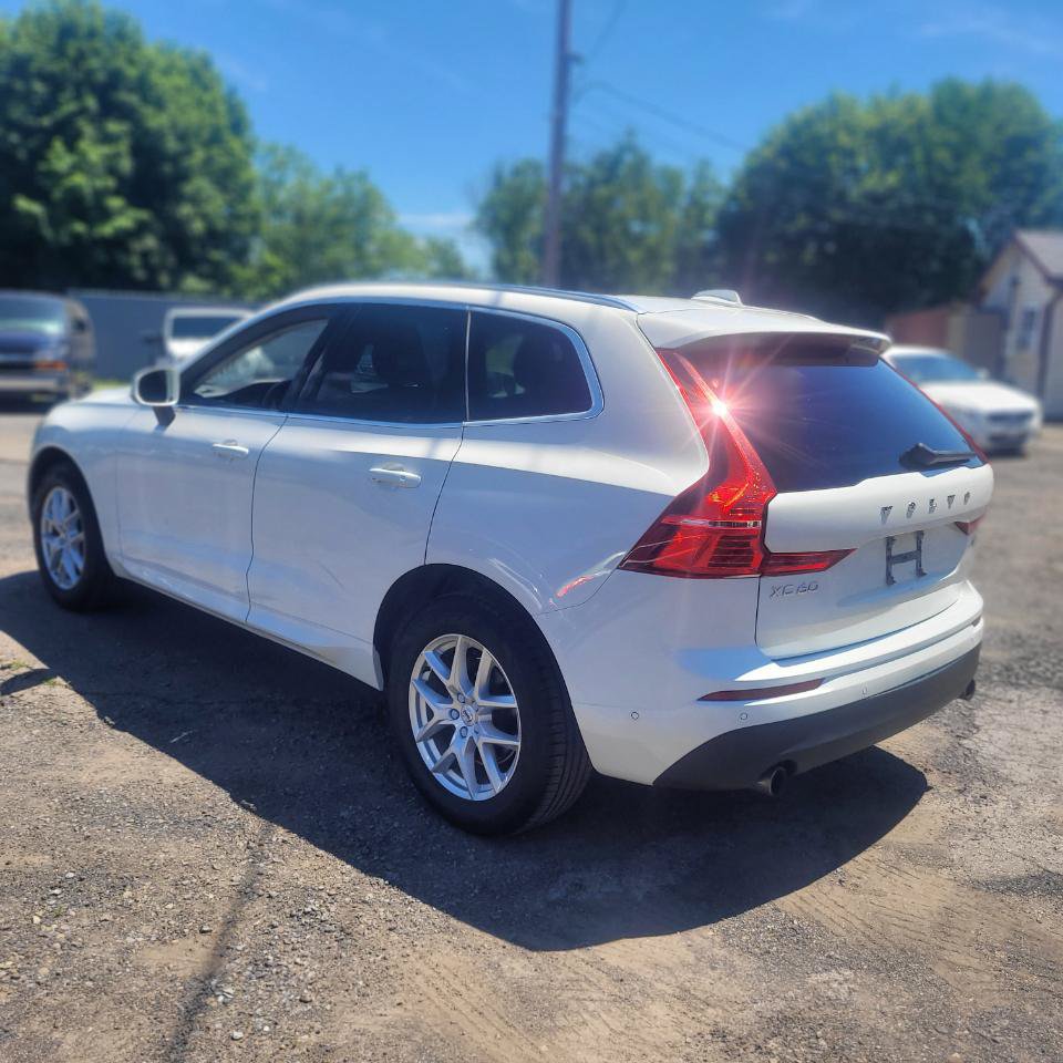 Used 2018 Volvo XC60 T5 Momentum w/ Vision Package AWD/4WD image 6