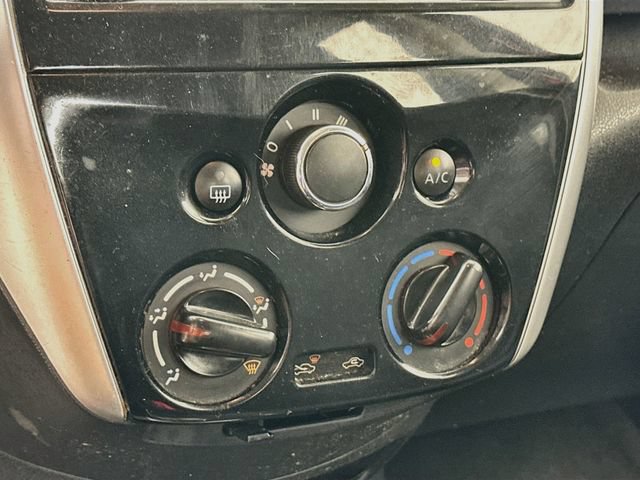 Used 2015 Nissan Versa Note SV FWD image 15