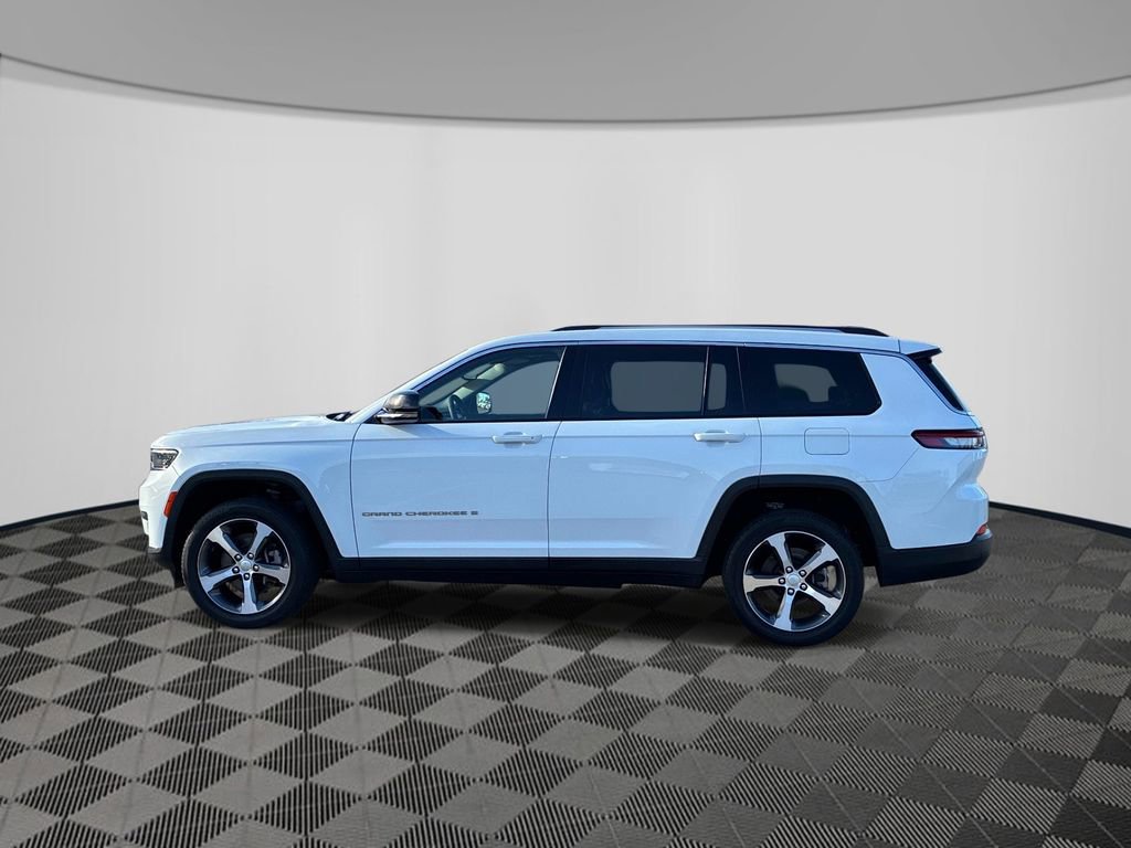 Used 2023 Jeep Grand Cherokee L Limited AWD/4WD image 4