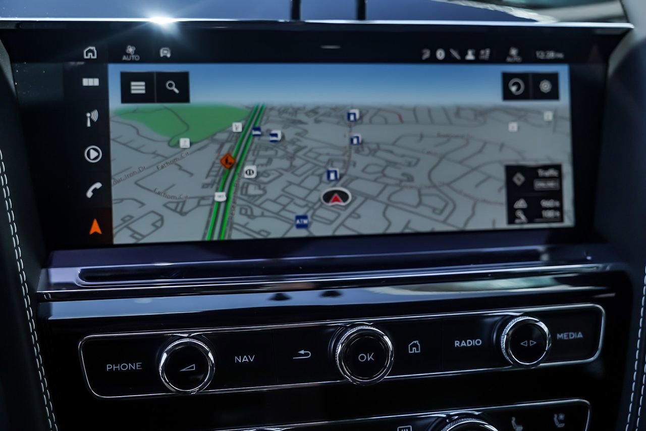 Certified 2024 Bentley Bentayga Extended Wheelbase image 23