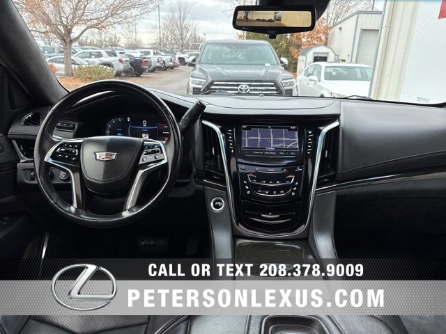Used 2018 Cadillac Escalade Platinum image 16
