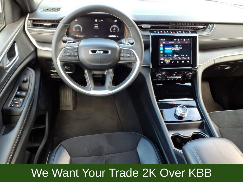 Used 2024 Jeep Grand Cherokee L Altitude image 24