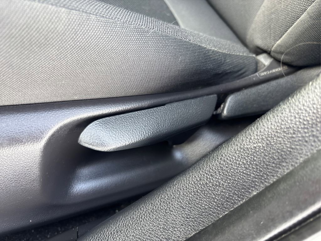 Used 2022 Toyota Corolla LE image 35