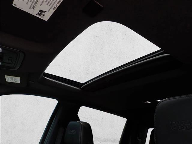 Used 2019 Chevrolet Silverado 1500 High Country w/ Technology Package image 14