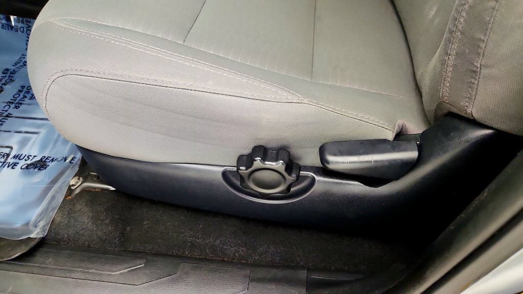 Used 2019 Toyota Tacoma SR5 AWD/4WD image 11