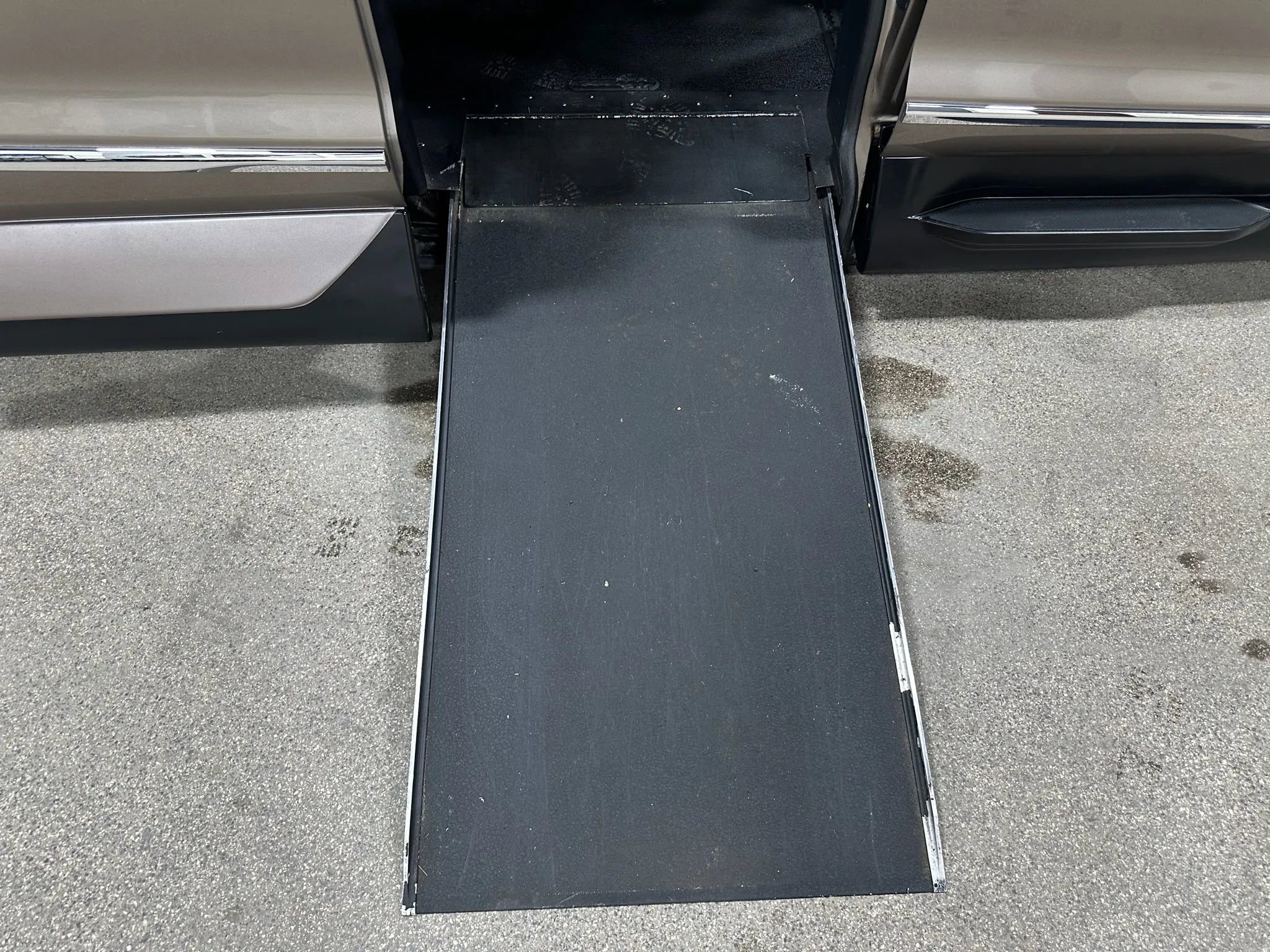 Used 2017 Chrysler Pacifica Limited w/ Advanced Safetytec Group image 58