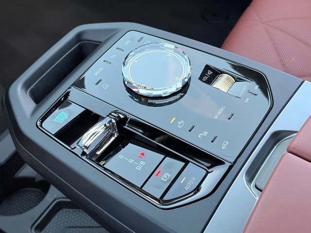 Used 2026 BMW iX xDrive45 w/ M Sport Package AWD/4WD image 16