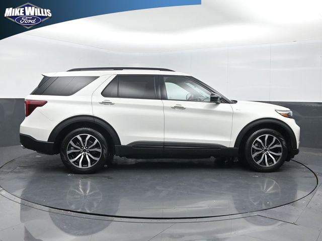 Used 2022 Ford Explorer ST-Line RWD image 8