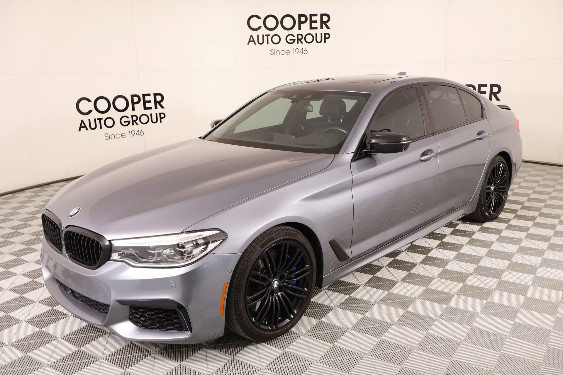 Used 2019 BMW M550i xDrive image 11