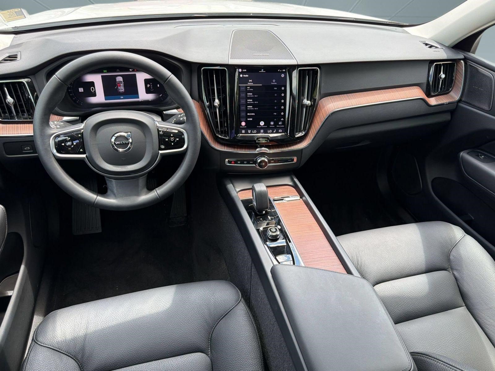 Certified 2024 Volvo XC60 B5 Plus w/ Protection Package Premier AWD/4WD image 15