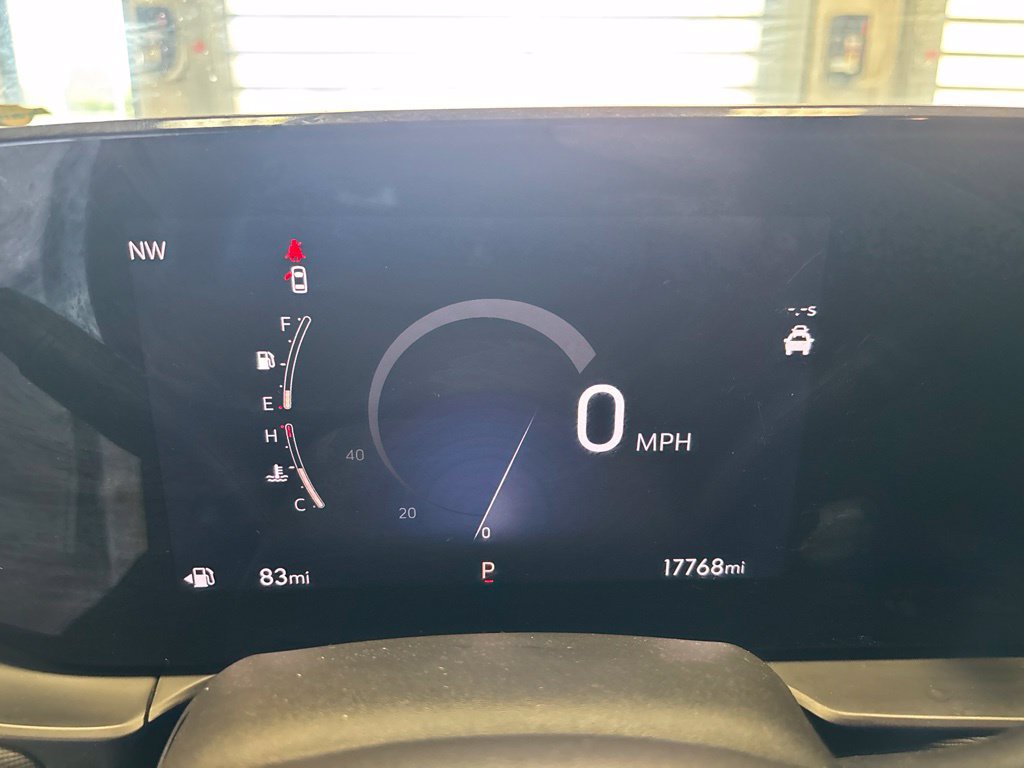Used 2025 Buick Envista Sport Touring w/ Convenience I Package FWD image 4