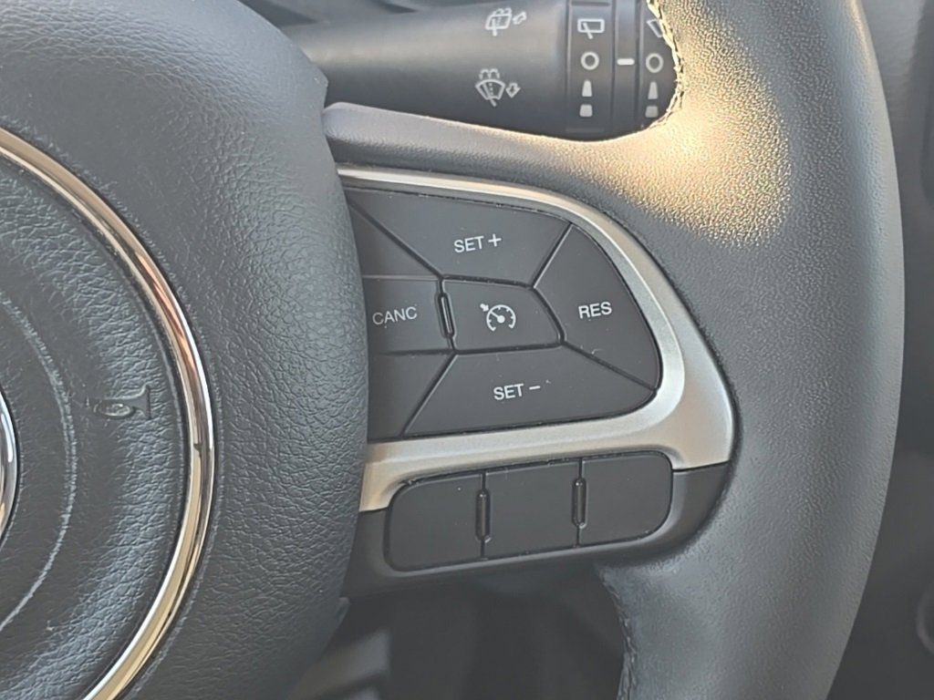 Certified 2019 Jeep Renegade Latitude image 22