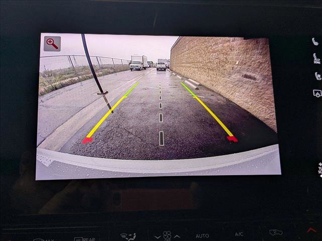 Used 2024 Jeep Wagoneer L Series II w/ Flexible Seating Group image 14