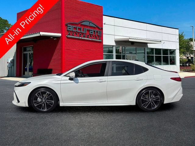 Used 2025 Toyota Camry XSE FWD image 2