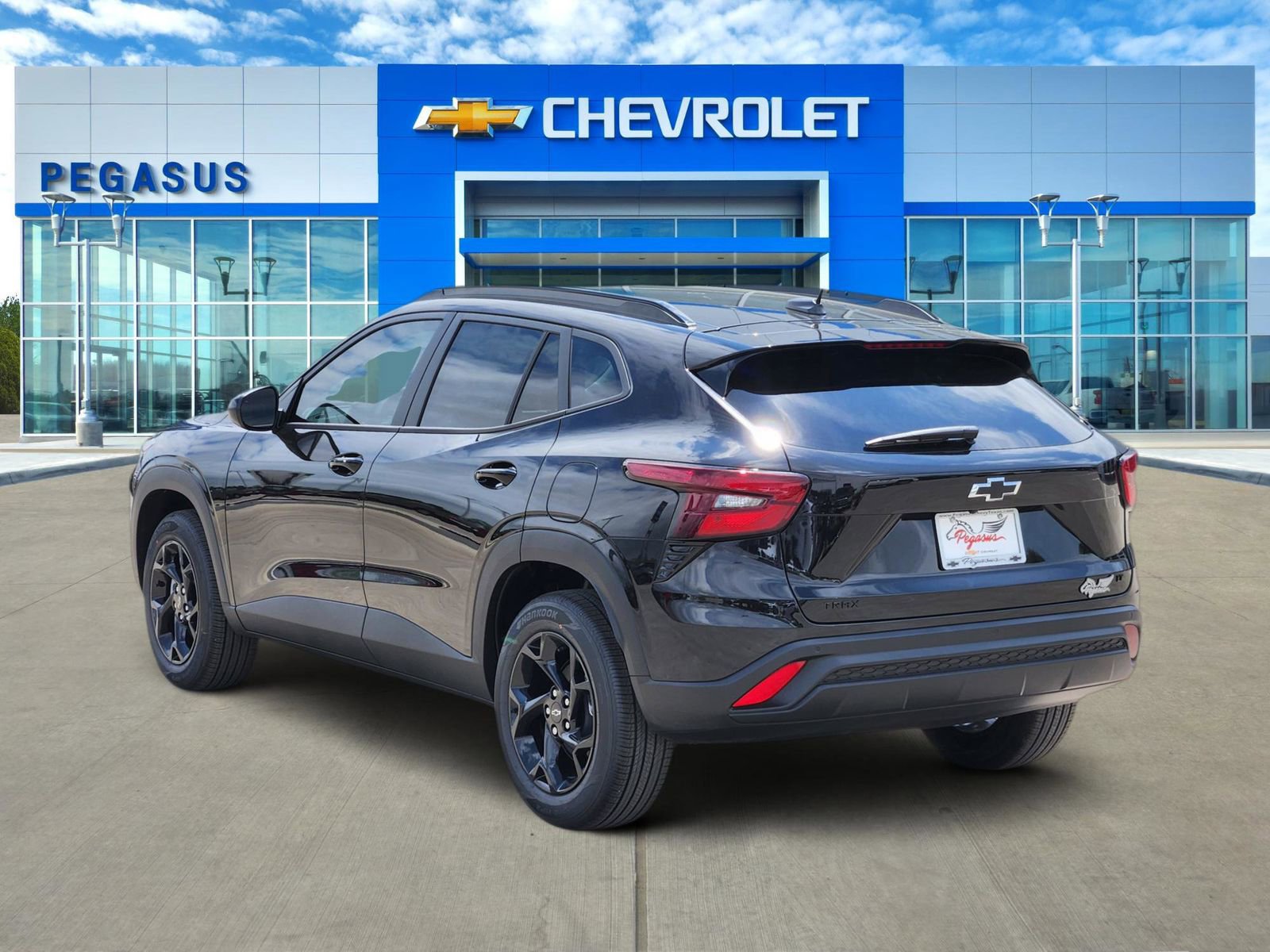 New 2026 Chevrolet Trax LT w/ Driver Confidence Package FWD image 4