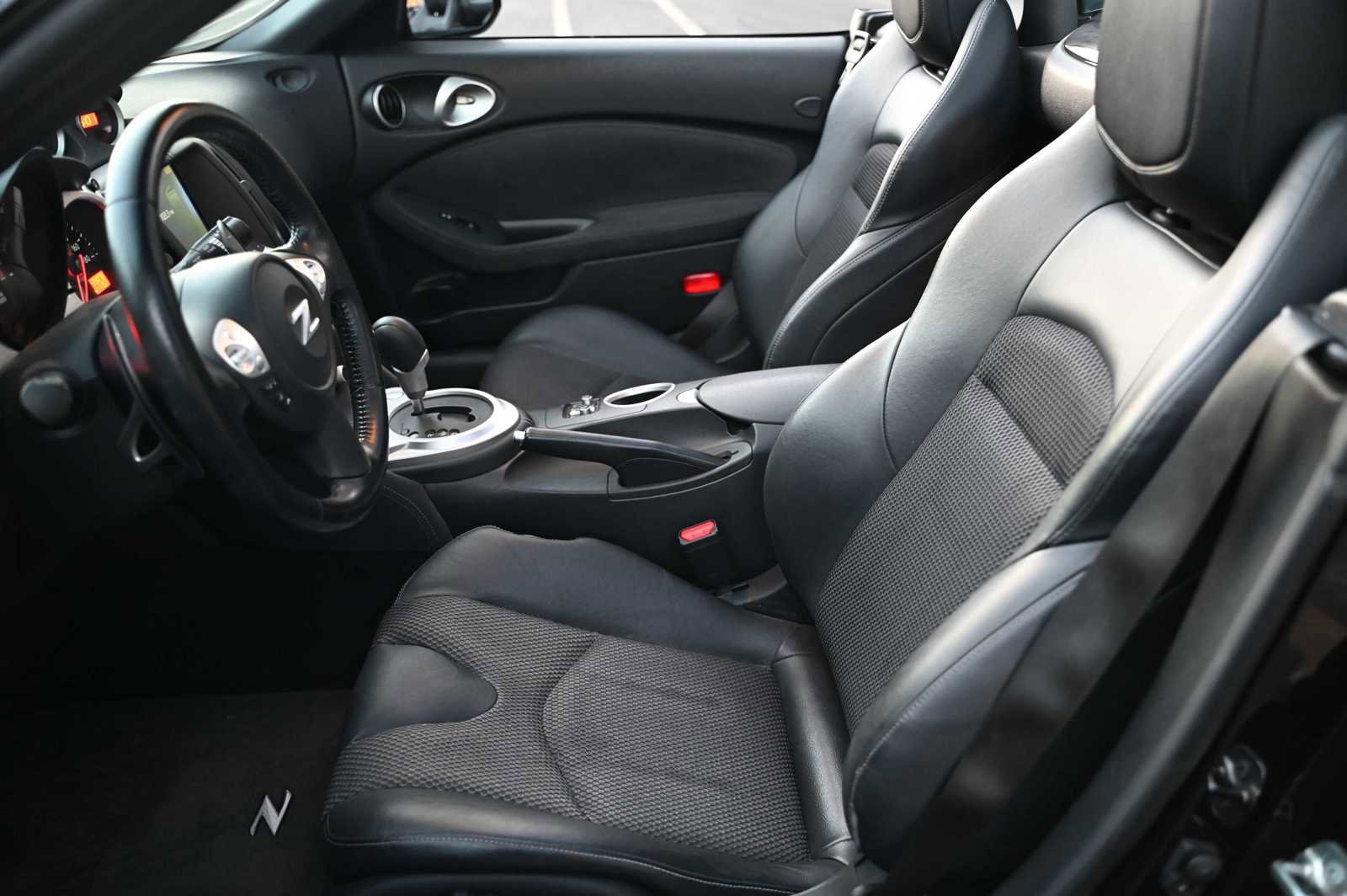 Used 2014 Nissan 370Z Touring w/ Sport Package image 19