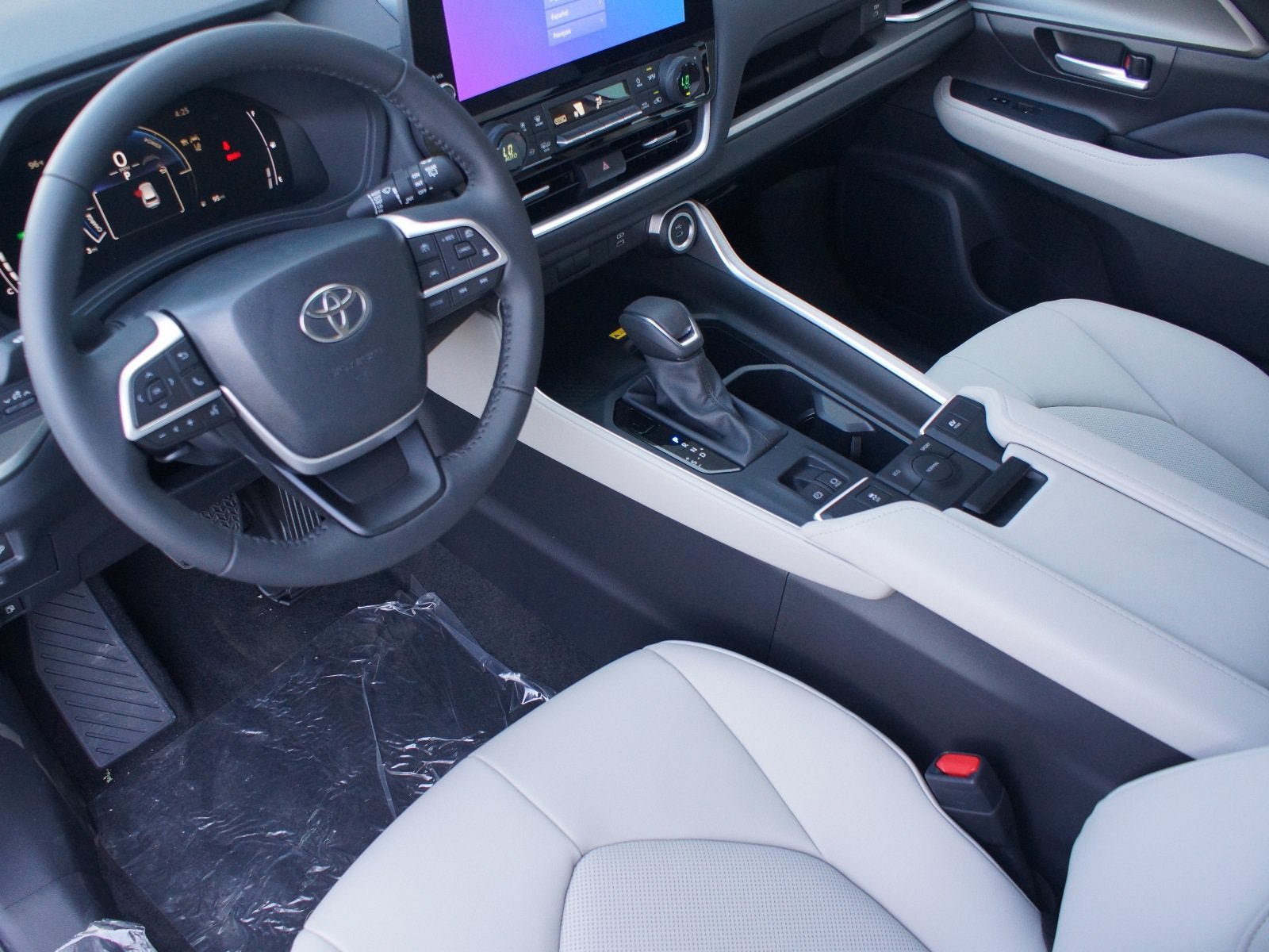 New 2026 Toyota Grand Highlander XLE FWD image 2