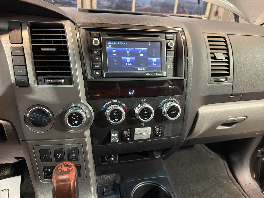 Used 2015 Toyota Sequoia Platinum AWD/4WD image 19