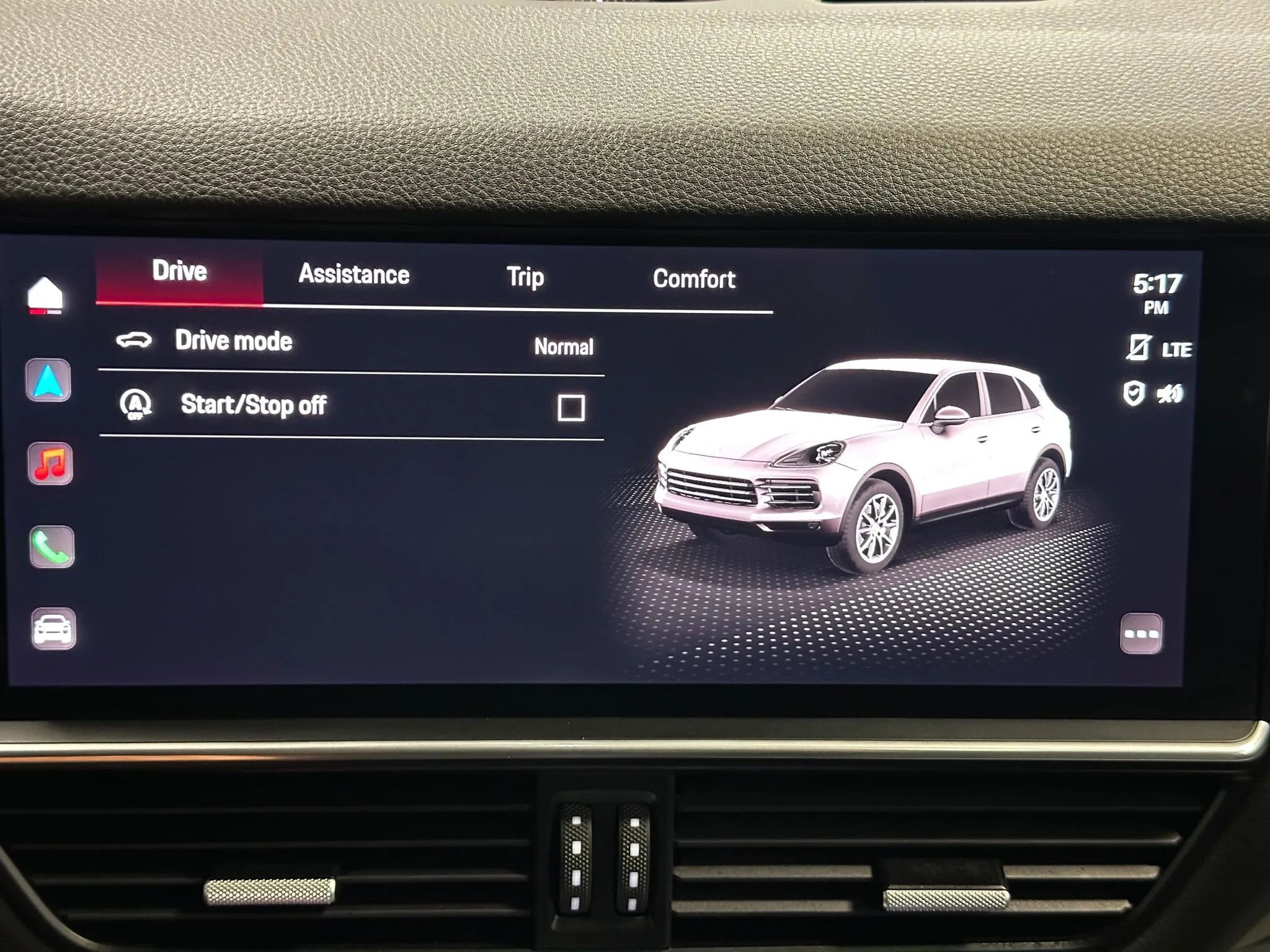 Used 2023 Porsche Cayenne image 40