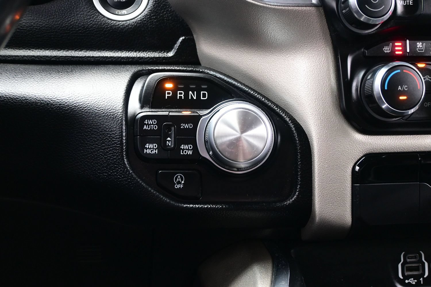 Used 2020 RAM 1500 Laramie AWD/4WD image 24