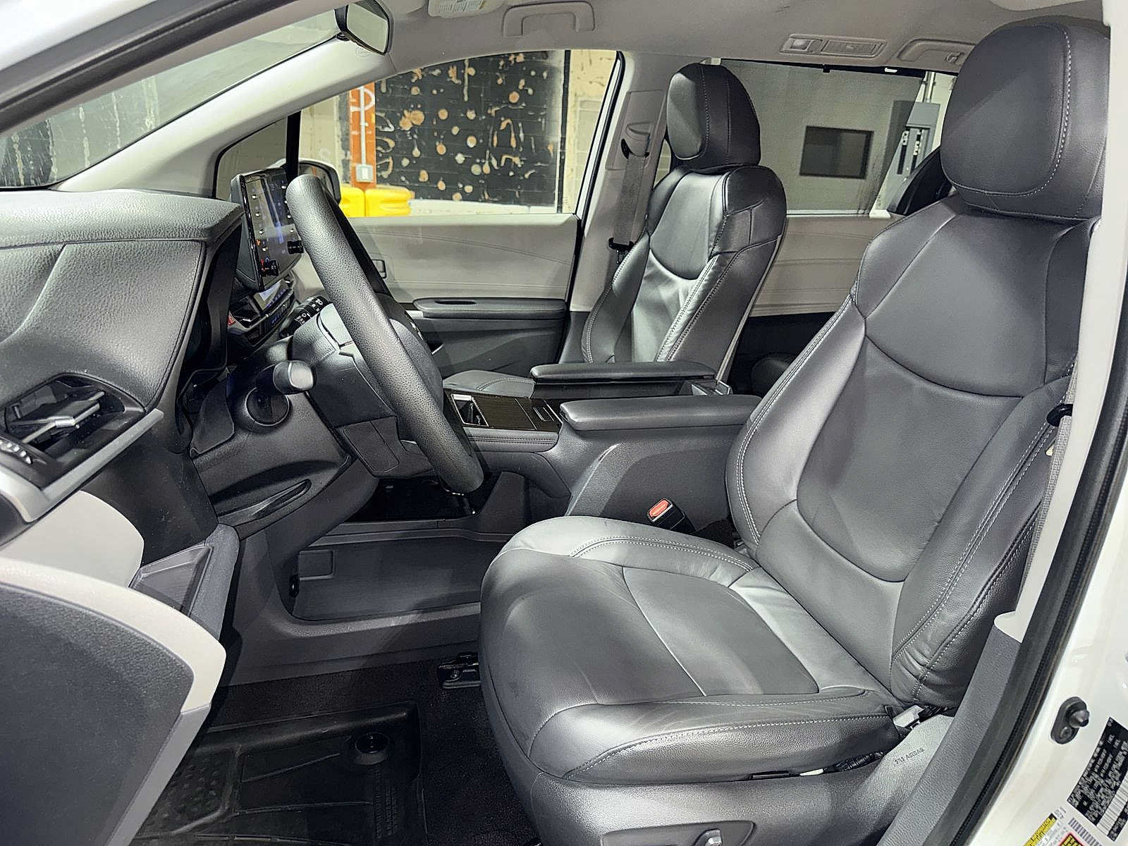 Certified 2021 Toyota Sienna LE AWD/4WD image 15
