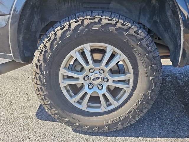 Used 2016 Ford F150 Lariat image 9