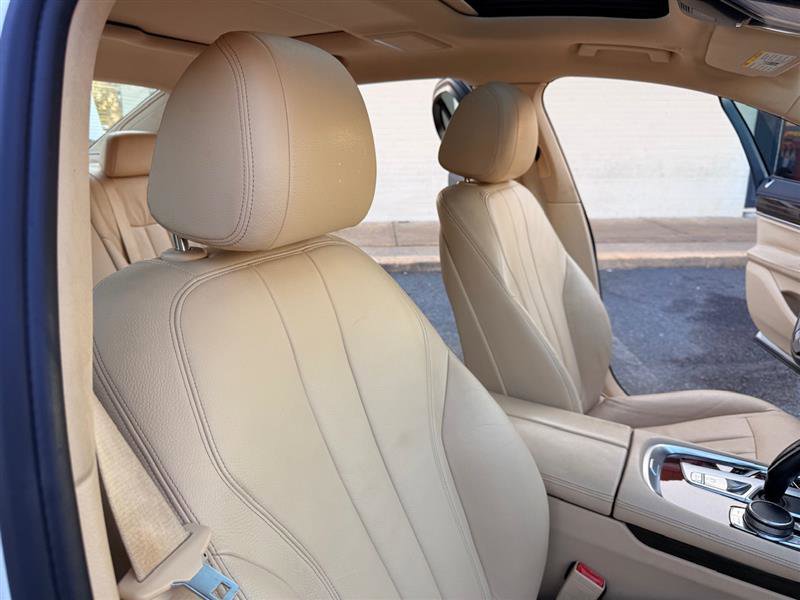 Used 2016 BMW 740i image 15