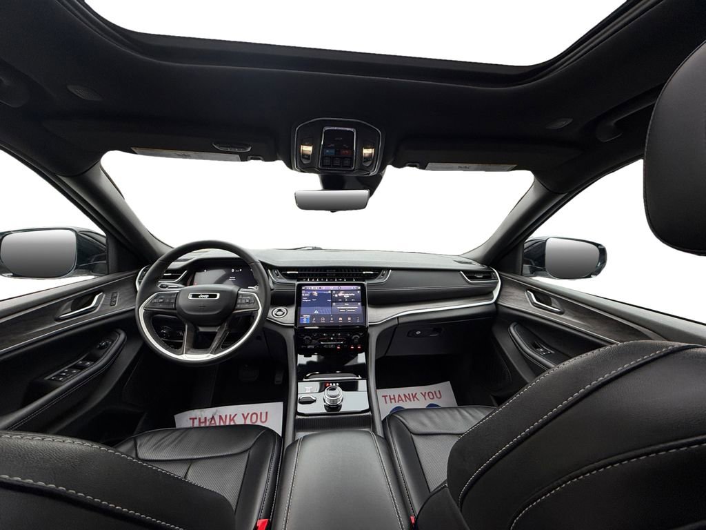 Used 2024 Jeep Grand Cherokee L Limited w/ Luxury Tech Group II image 19