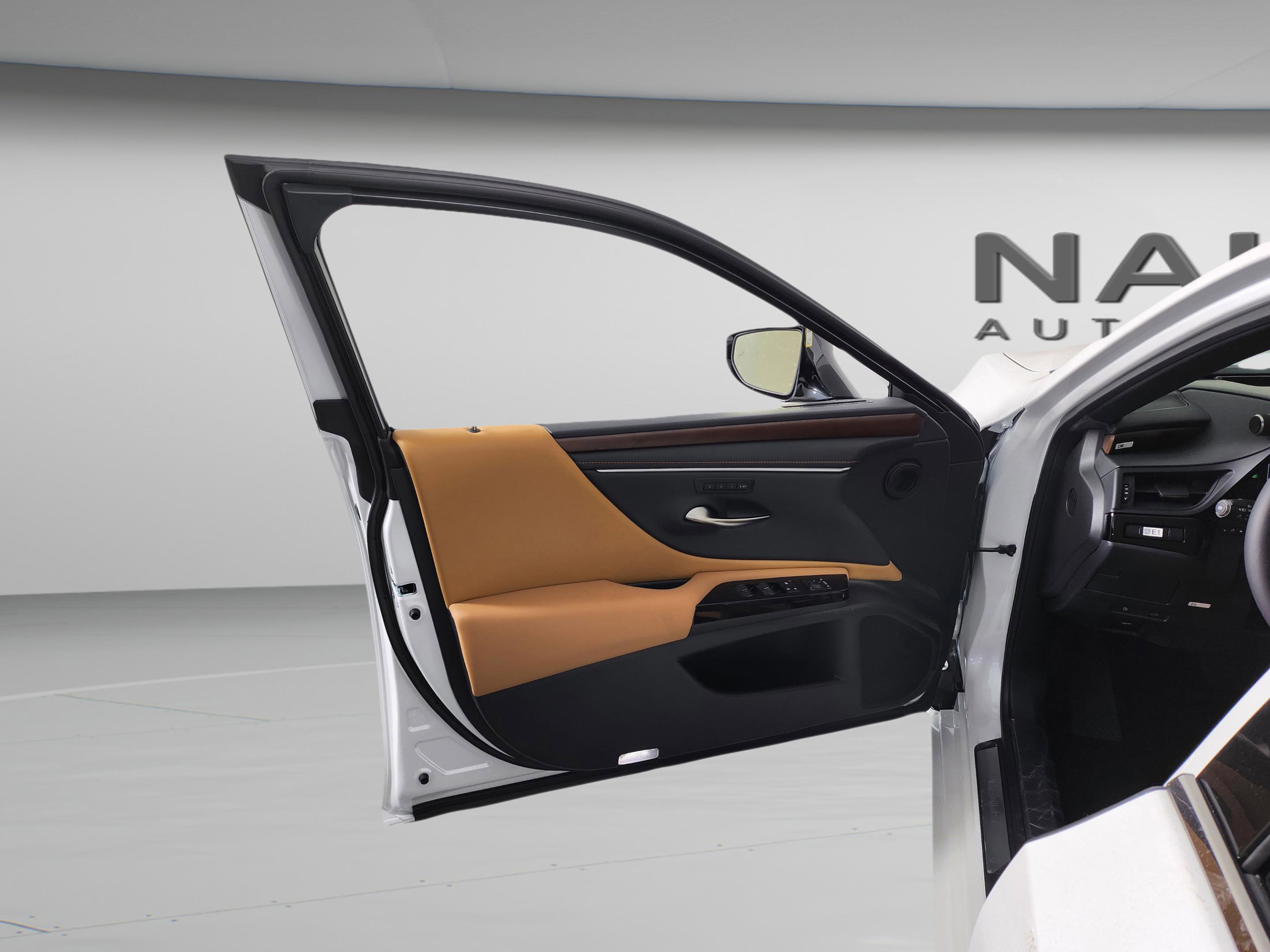 New 2025 Lexus ES 300h w/ Premium Package image 13