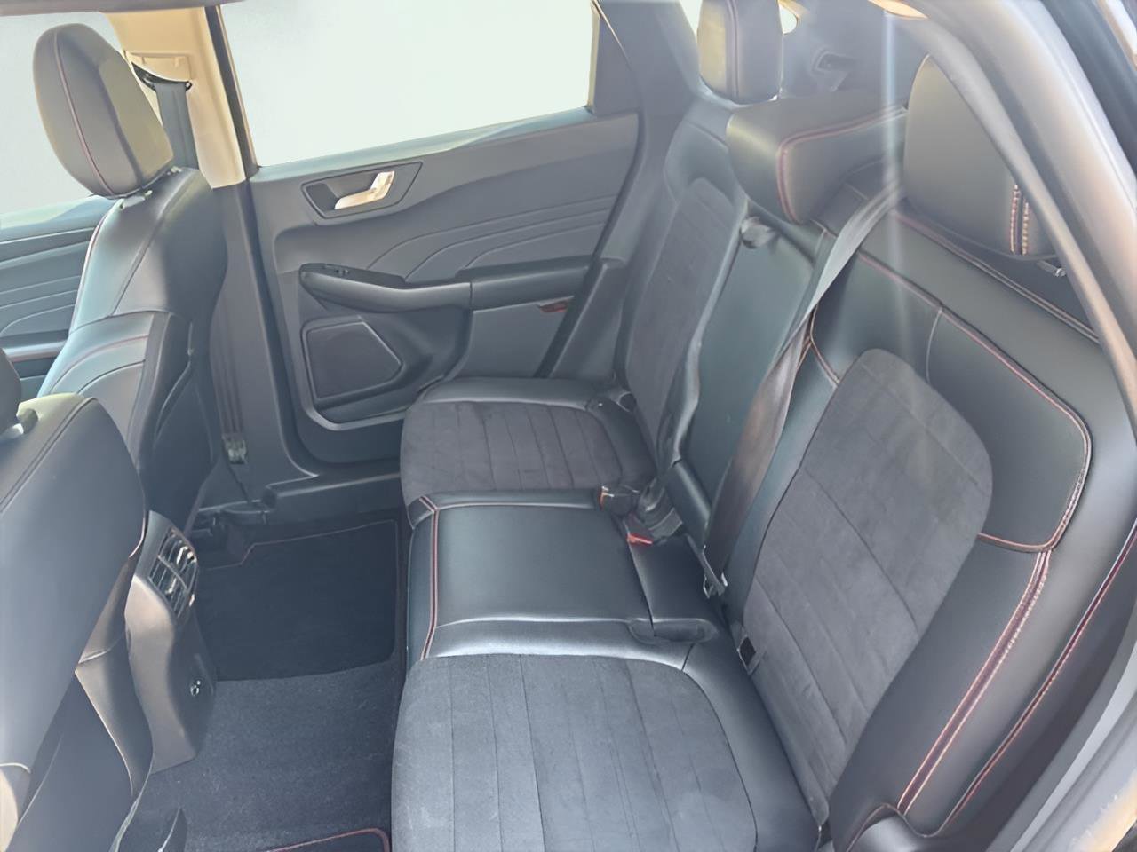 Used 2022 Ford Escape SEL w/ SEL Stealth AWD Package image 13