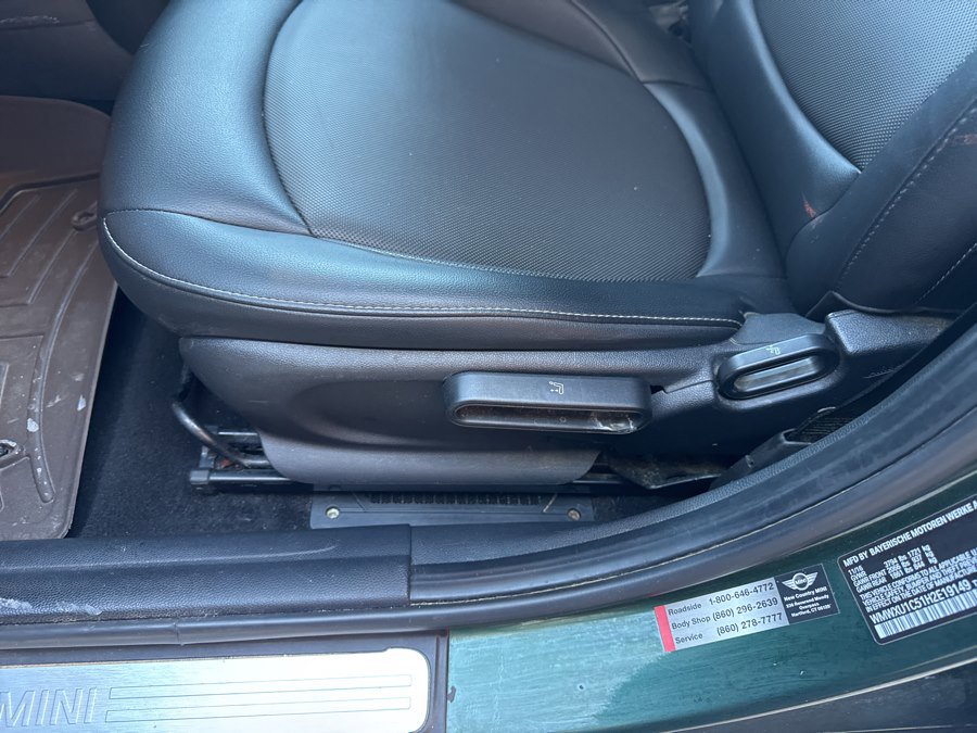 Used 2017 MINI Cooper 4-Door Hardtop image 32