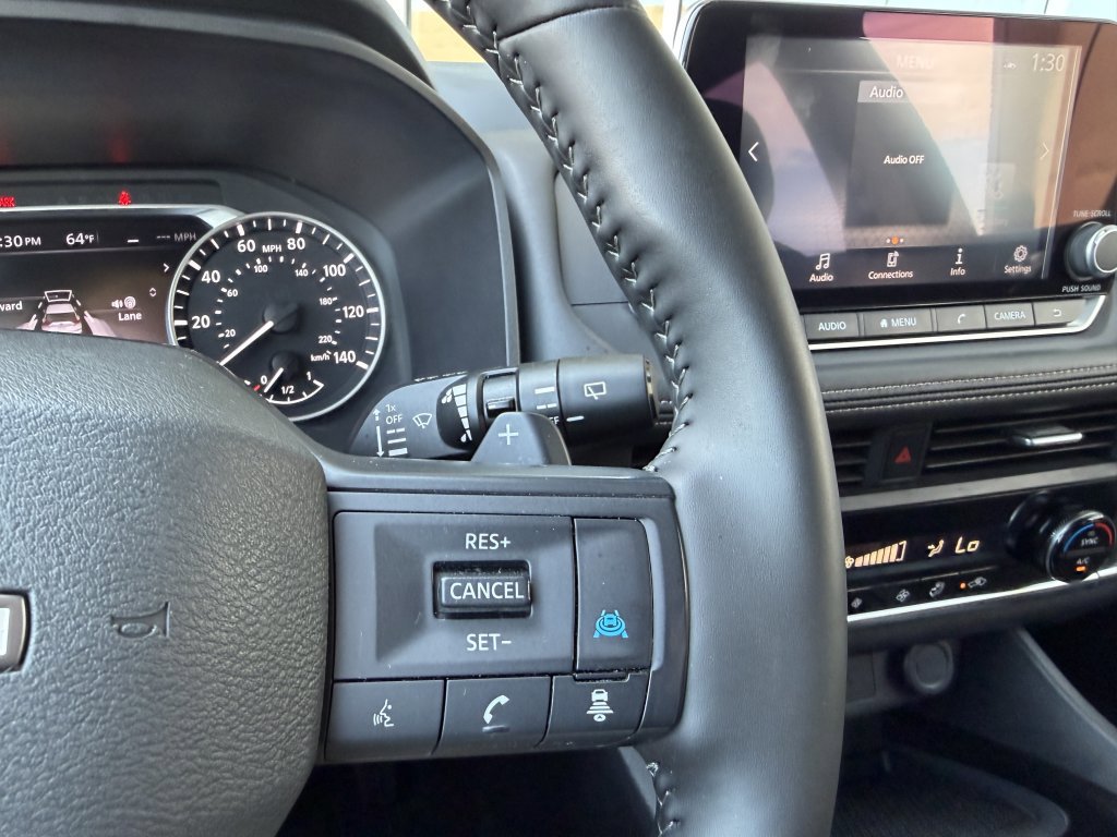 Used 2025 Nissan Rogue SV image 25