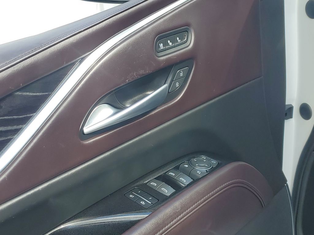 Used 2023 Cadillac Escalade V w/ LPO, ONYX Package AWD/4WD image 25