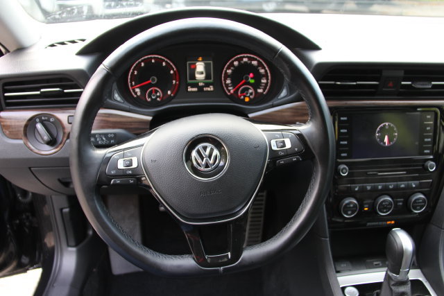 Used 2020 Volkswagen Passat 2.0T SEL FWD image 21
