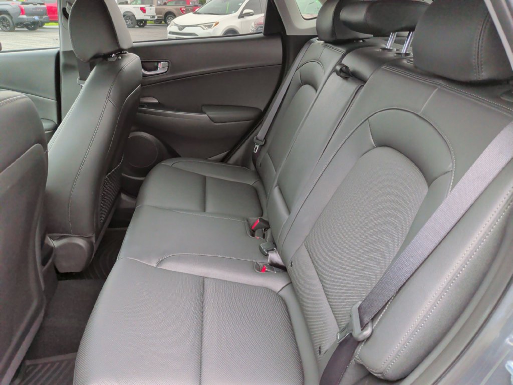 Used 2023 Hyundai Kona Limited AWD/4WD image 6
