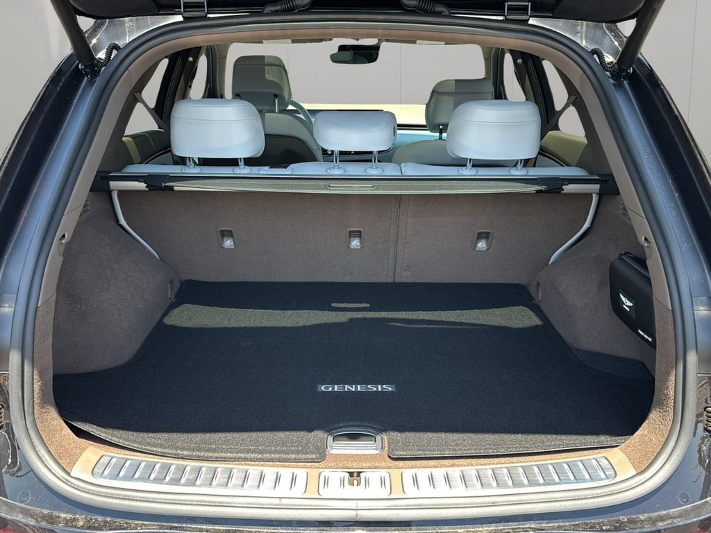 Certified 2026 Genesis GV70 2.5T Advanced AWD/4WD image 10